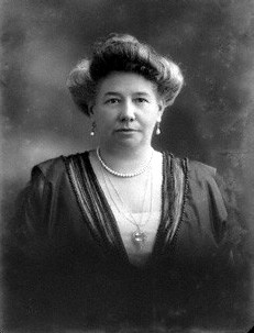 Gertrude Bateman-Hanbury, Lady Wood